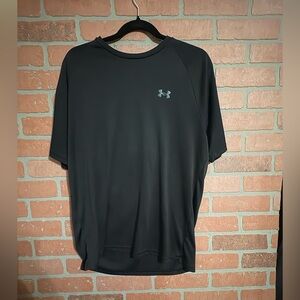 Under Armour Black Short Sleeve Tee Moisture-Wicking- Size Large